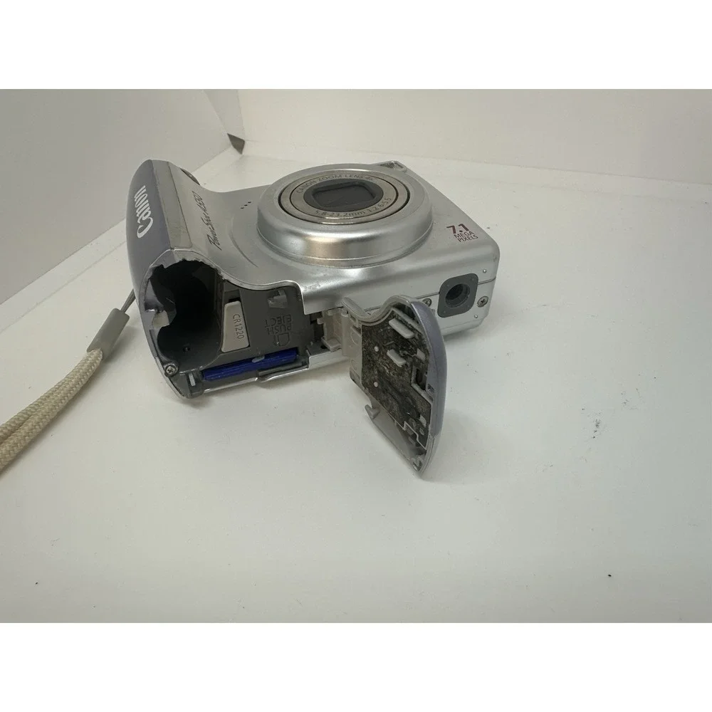 Canon PowerShot A550 7.1MP Digital Camera FOR PARTS CORRODED